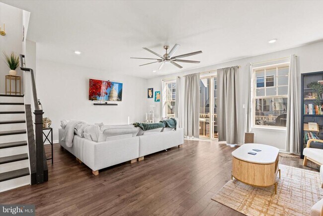 Photo - 9354 Barnes Lp