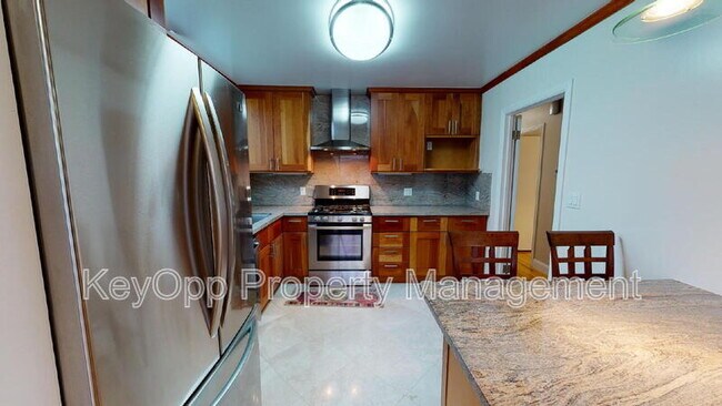 Photo - 31 Crestline Ave