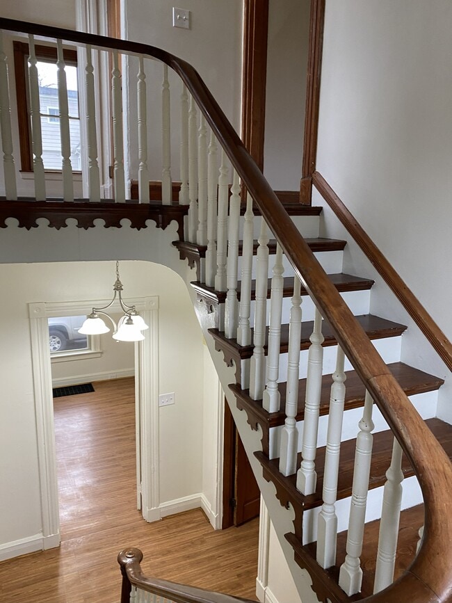 Photo - 8302 Curzon Ave