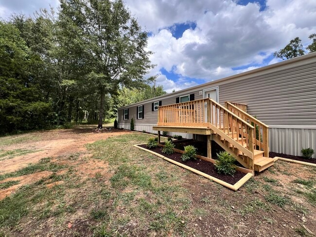 Photo - 1711 McKenzie Rd