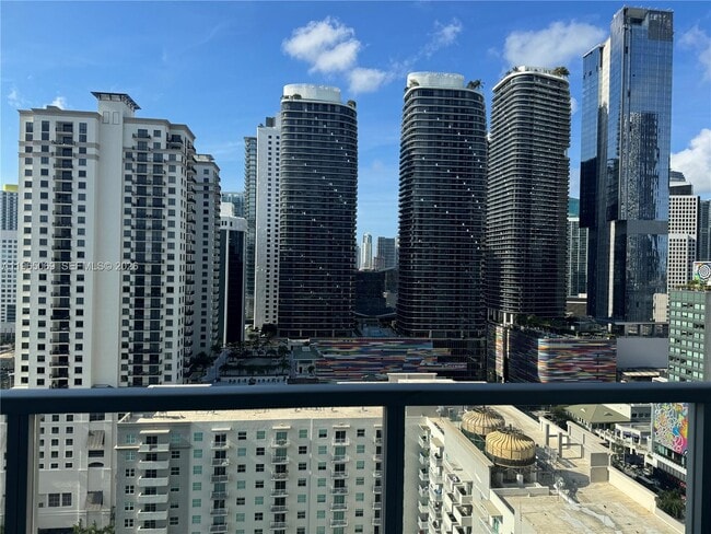 Photo - 1111 SW 1st Ave Unidad 2622-N