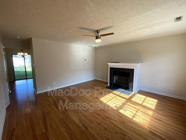 Photo - 4345 Normandy Ct