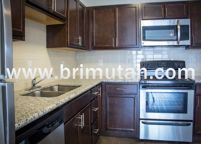 Photo - 3225 S 900 E