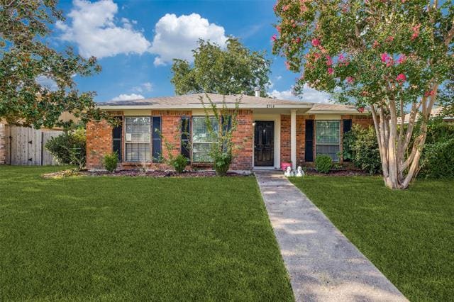 Building Photo - 8914 Vernon Dr