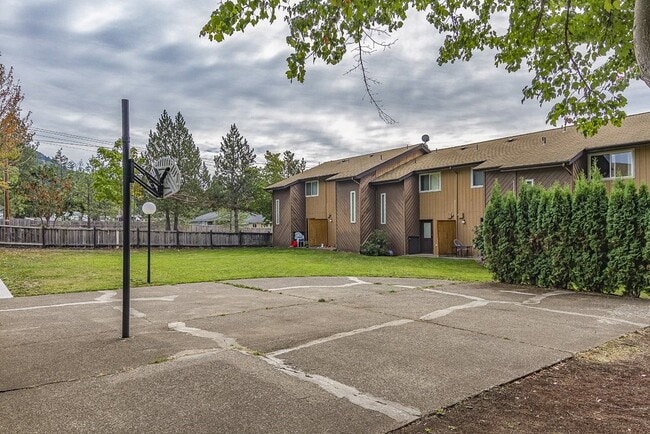 Photo - 501 N Moss St Unidad 50