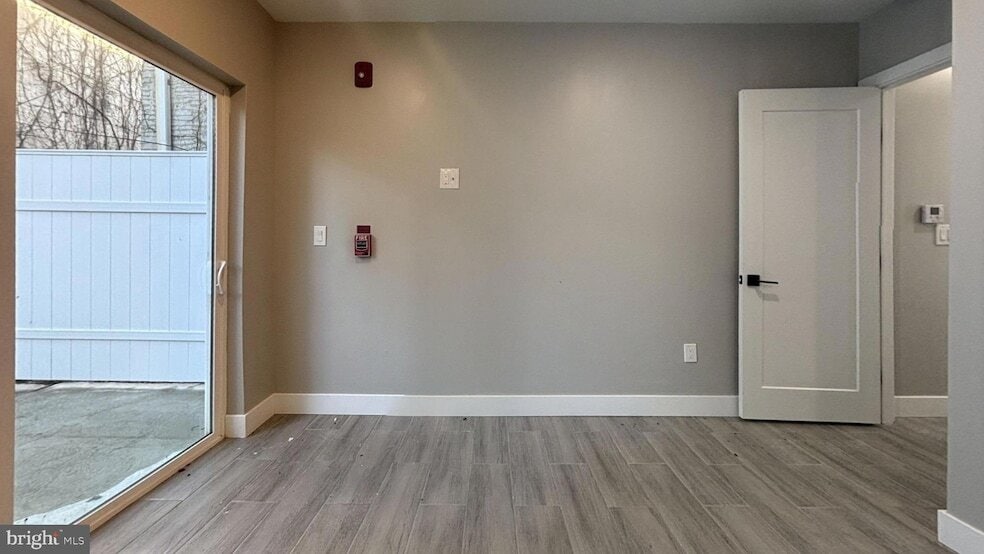 Photo - 5341 Chestnut St