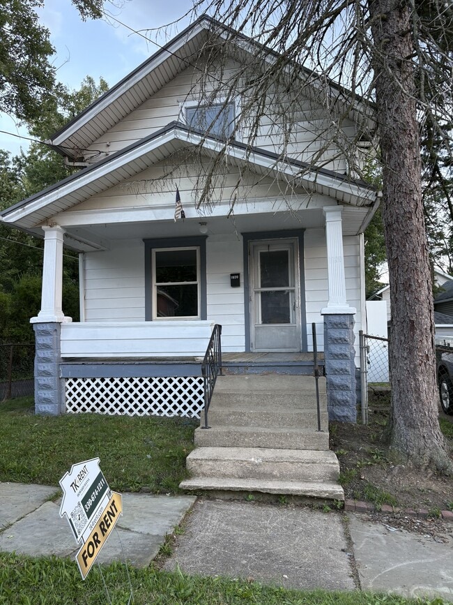 Building Photo - 1920 3rd St SE