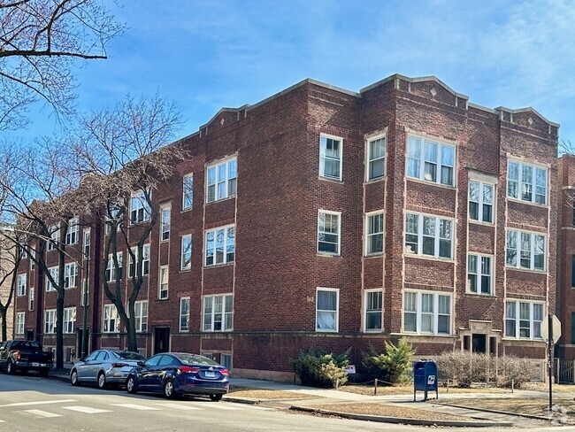 Building Photo - 1917 W Winnemac Ave Rental