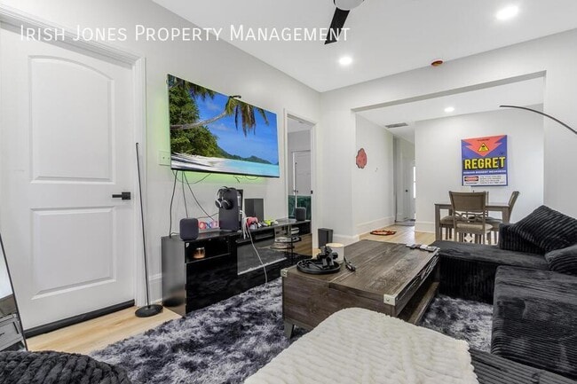 Photo - 9 West Ave Unit Upper