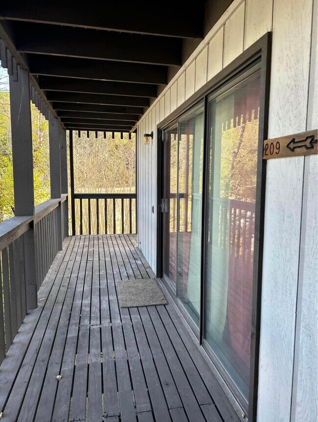 Photo - Hillside Apartments Unidad 209