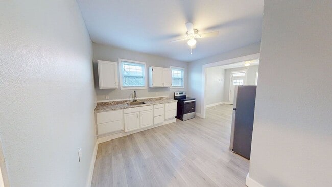 Photo - 511 E Deshler Ave