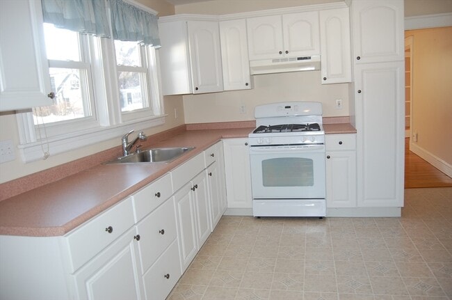 Photo - 3 Circular Ave