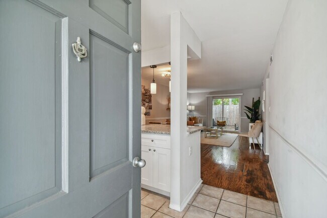 Photo - The Monroe of SOHO Hyde Park