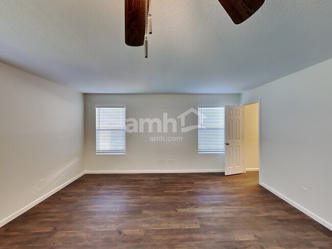 Photo - 144 Cenizo Spring