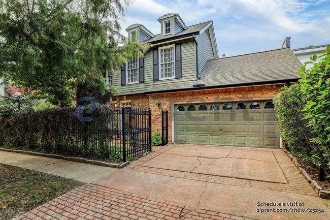 Building Photo - 1426 Marshall St