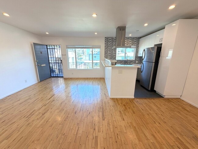 Photo - 1433 9th St Unit F