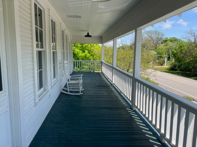 Photo - 618 Bayridge Rd