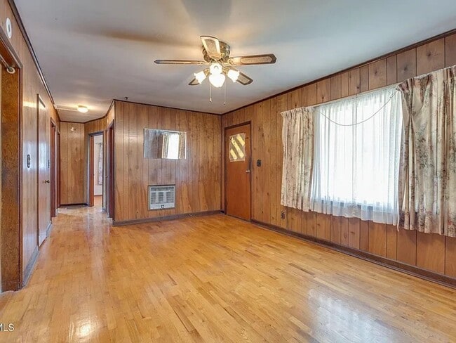 Photo - One-Level Living in Kingsport with Screened Porch & Large Yard