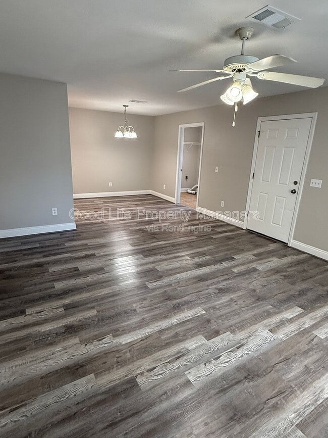 Photo - 8440 Chisholm Rd