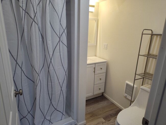 bathroom - 3039 SE Dune Ave Unit Apartment