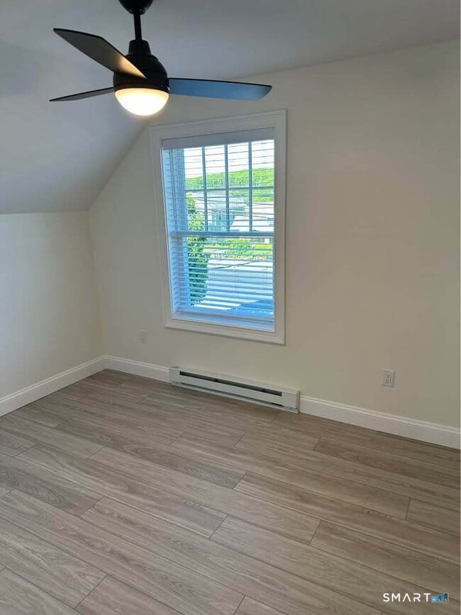 Photo - 309 Flanders Rd Unidad 2