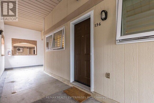 Photo - 85 Bristol Rd E