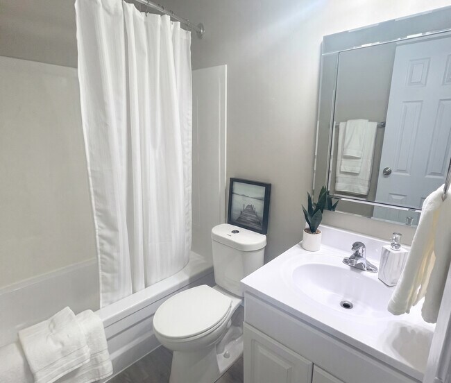 Photo - Tillson Apartments 3