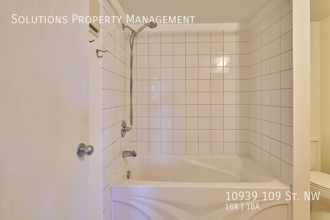 Photo - Bright and Spacious 1 Bedroom Unit