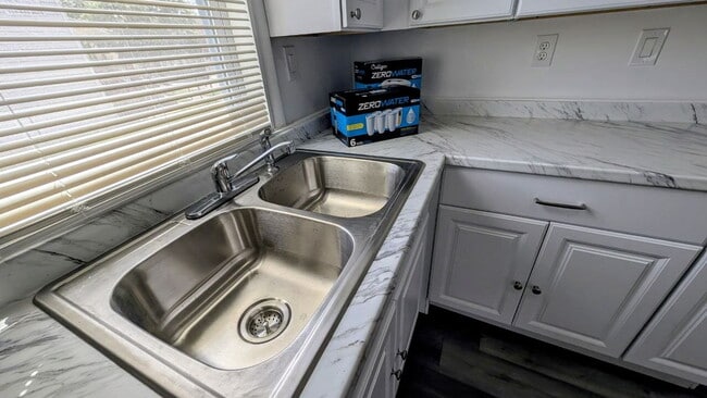 Updated 3-Bedroom | 1.5-Bath | Central AC | In-Unit Laundry – $1,800/month