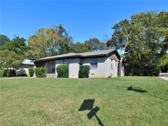 Photo - 929 Manhattan Dr