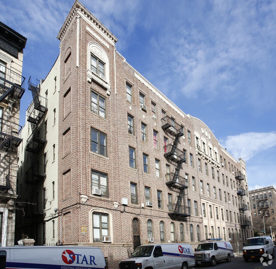 Photo - 1040  Bushwick Ave