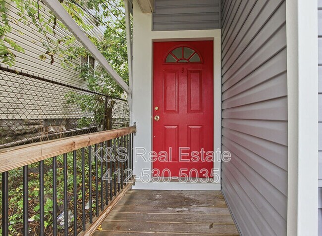 27 E Orchard Ave