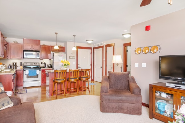 Photo - Cedar Crest Apartments