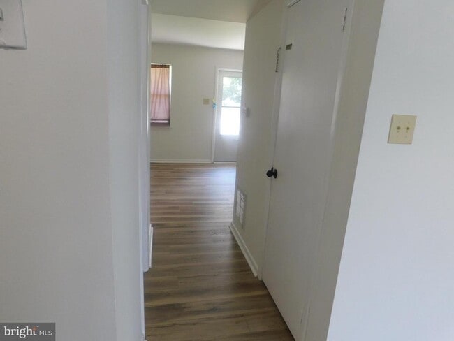 Photo - 111 Cameron St