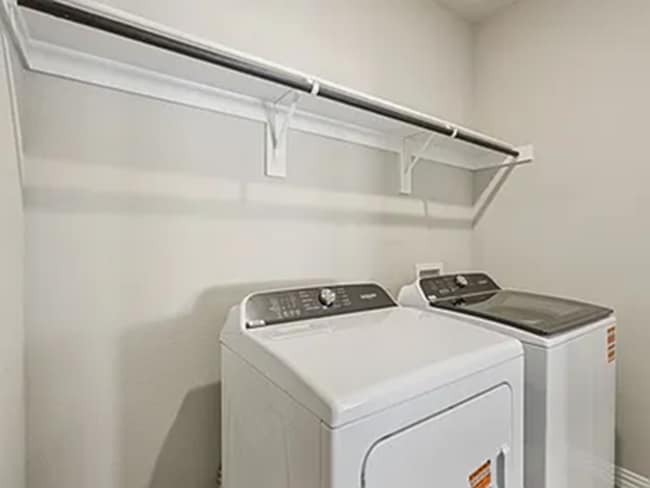 Photo - 709 Leavenworth Dr