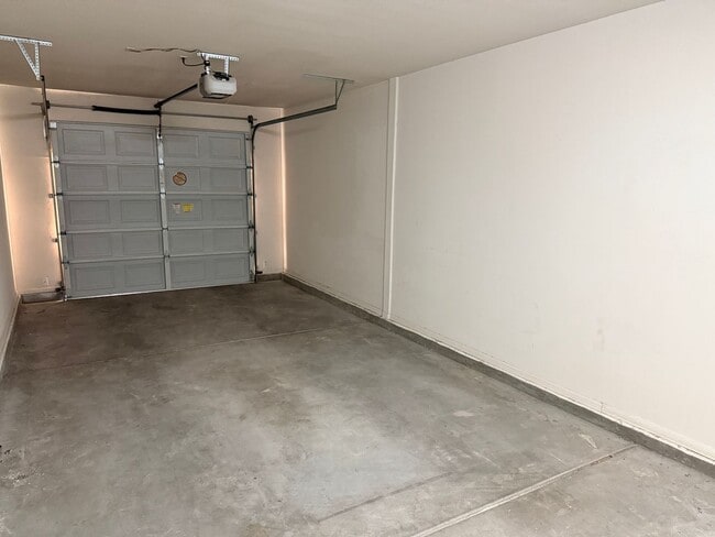 Photo - 2050 W Warm Springs Rd