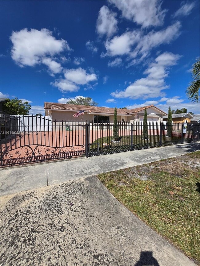 Photo - 10805 SW 165th Terrace