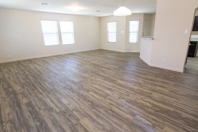 Photo - 4714 War Horse Dr