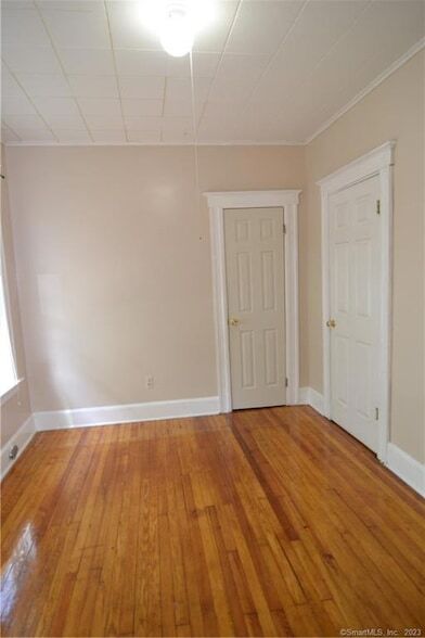 Photo - 166 Dewey St