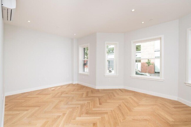 Photo - 29 Wigglesworth St Unit 8