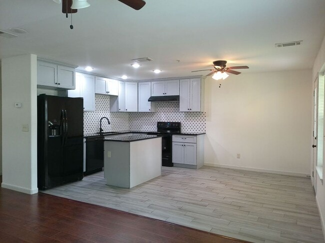 Building Photo - 22262 Adams St Rental