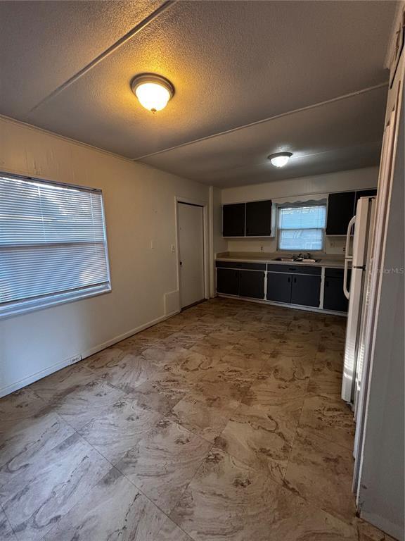 Photo - 1142 Landmark Ln