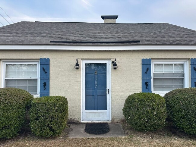 302 N Shores Rd