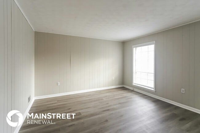 Photo - 2812 Lake Park Rd