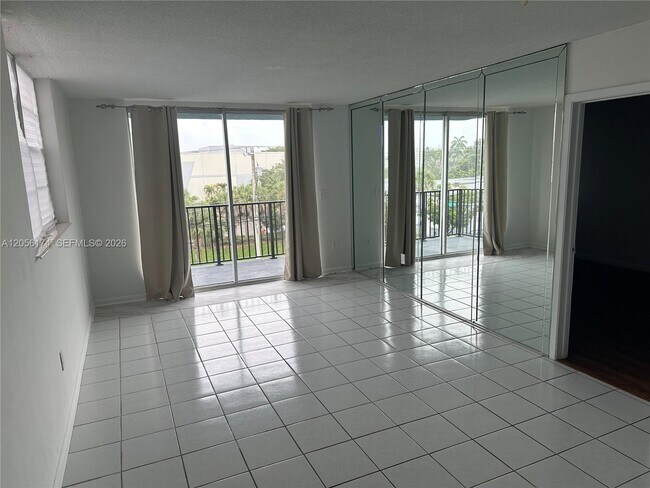 Photo - 12590 NE 16th Ave Unit 411