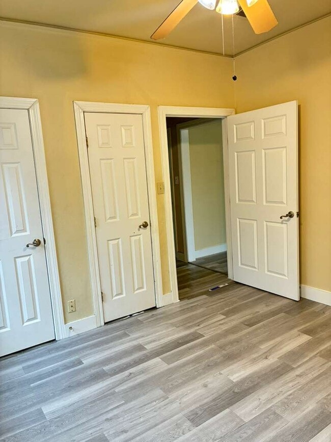 1209 E Fortification St Unidad D