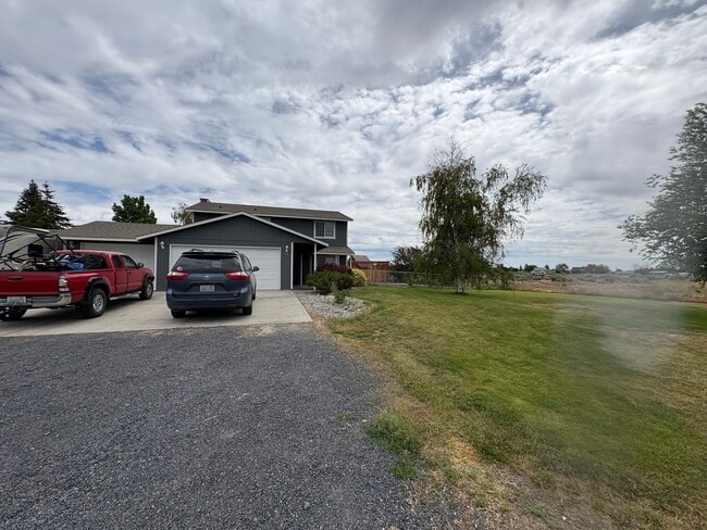 Home with a Lake View - Home with a Lake View