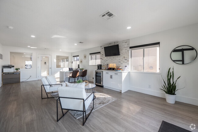 Leasing Office