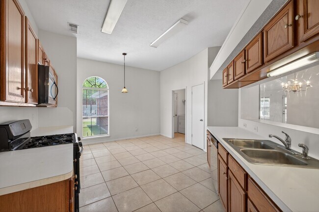 Photo - 19635 Vernier Woods Ln