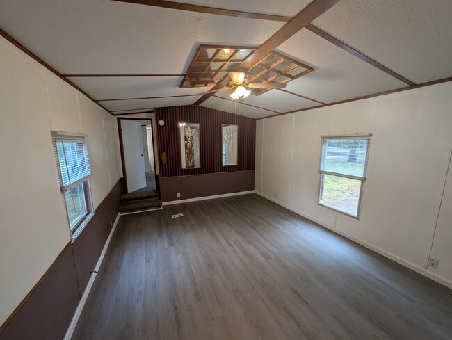 Photo - 51 Ransdell Ln